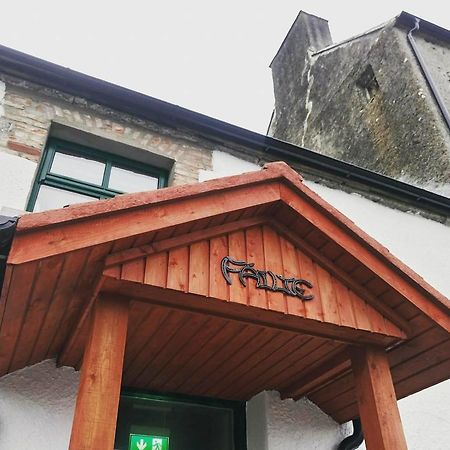 Galway Glamping Hotel Tuam Exterior photo