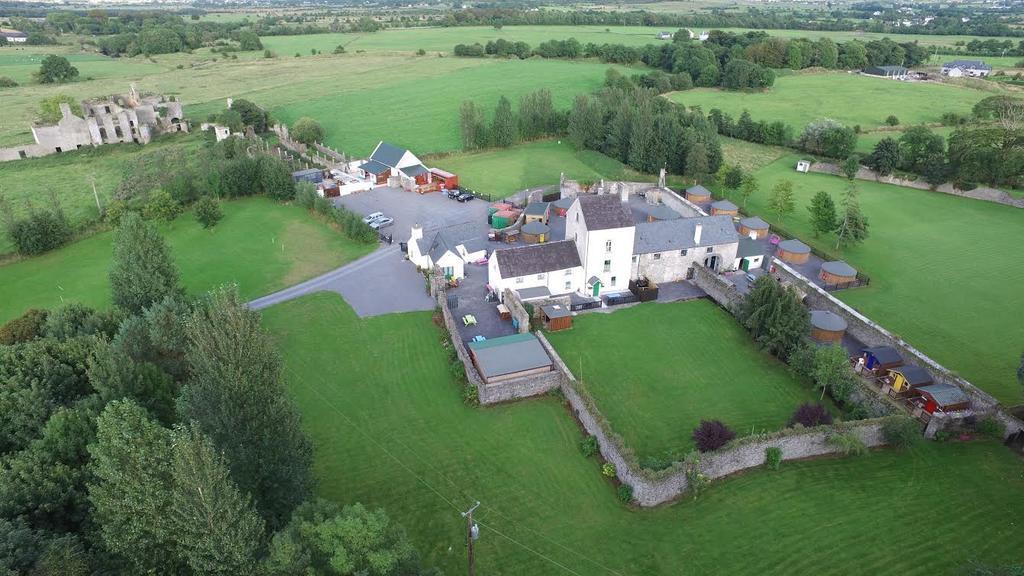 Galway Glamping Hotel Tuam Exterior photo