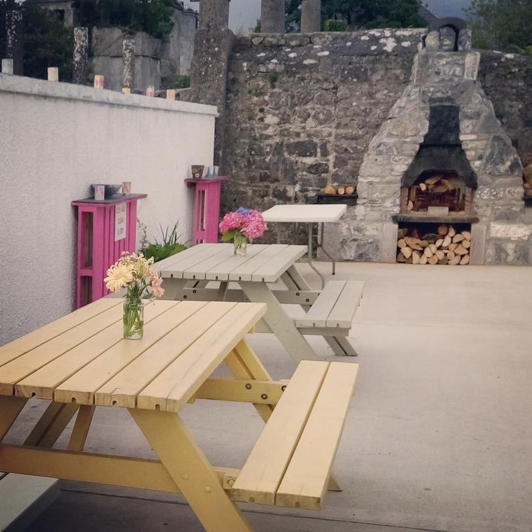 Galway Glamping Hotel Tuam Exterior photo