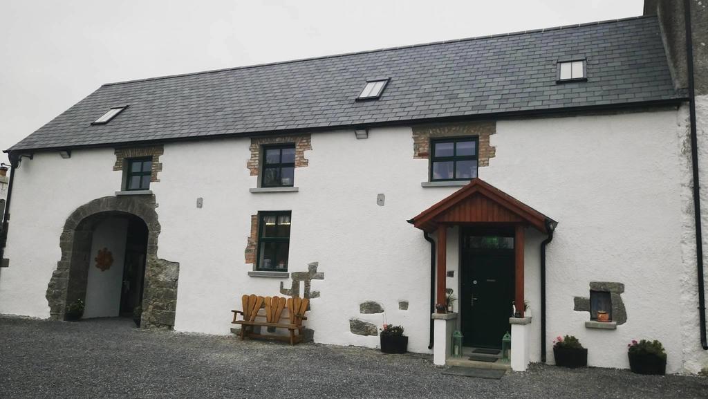 Galway Glamping Hotel Tuam Exterior photo