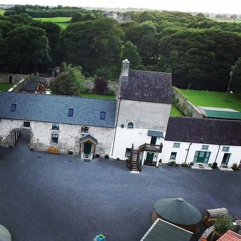 Galway Glamping Hotel Tuam Exterior photo